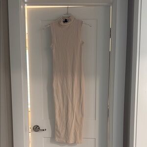 Elegant Sleeveless Cream Dress